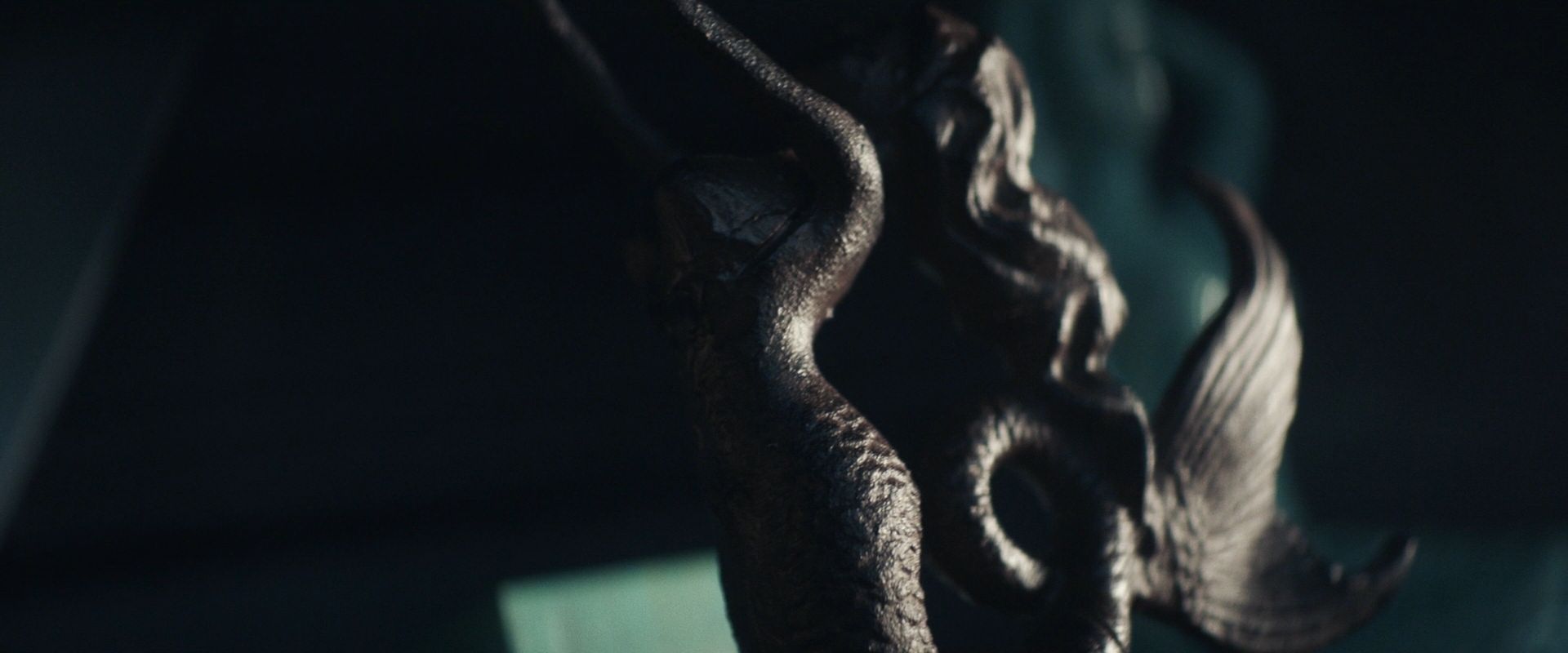 extant_StarTrek_PIC_1x08-BrokenPieces_02833.jpg