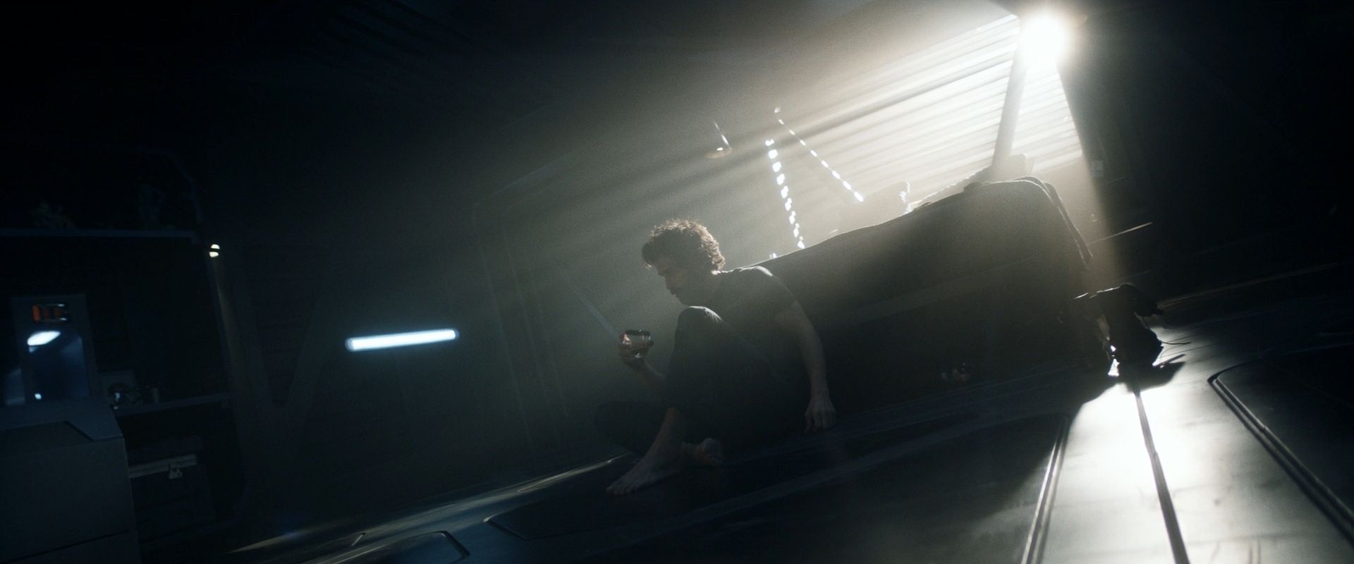 extant_StarTrek_PIC_1x08-BrokenPieces_02849.jpg