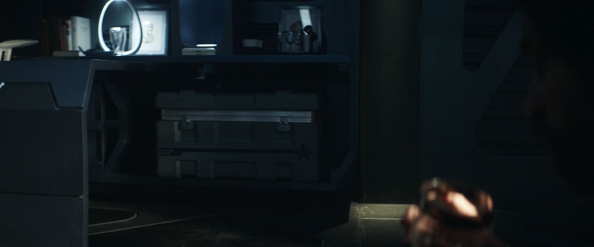 extant_StarTrek_PIC_1x08-BrokenPieces_02851.jpg