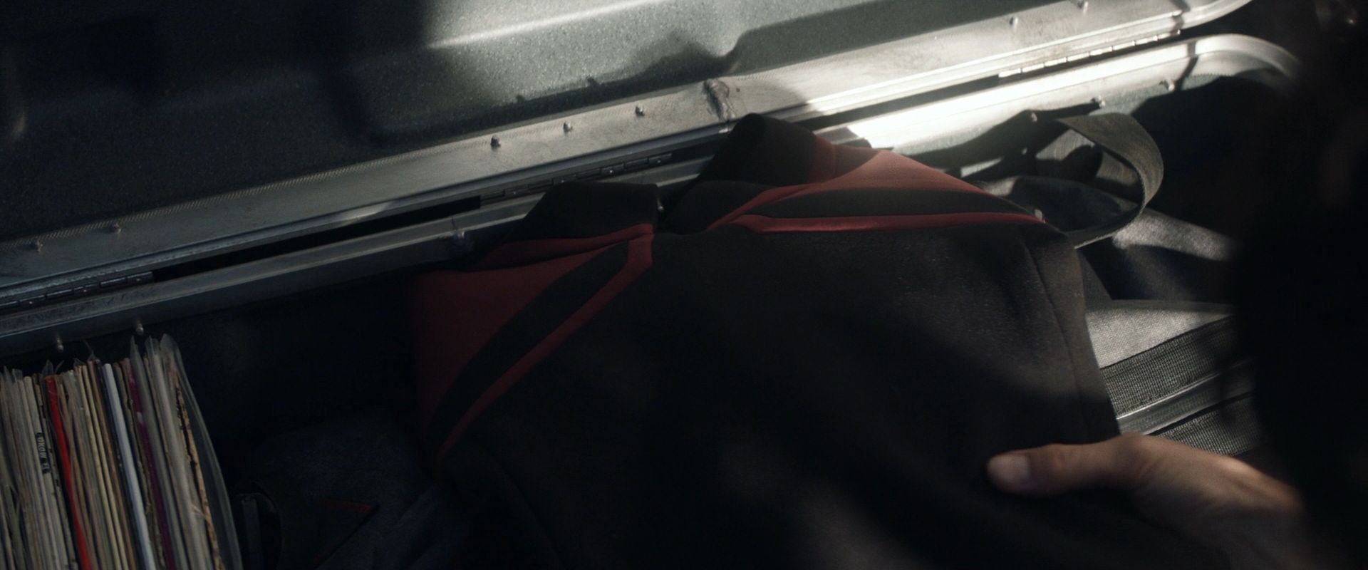 extant_StarTrek_PIC_1x08-BrokenPieces_02863.jpg
