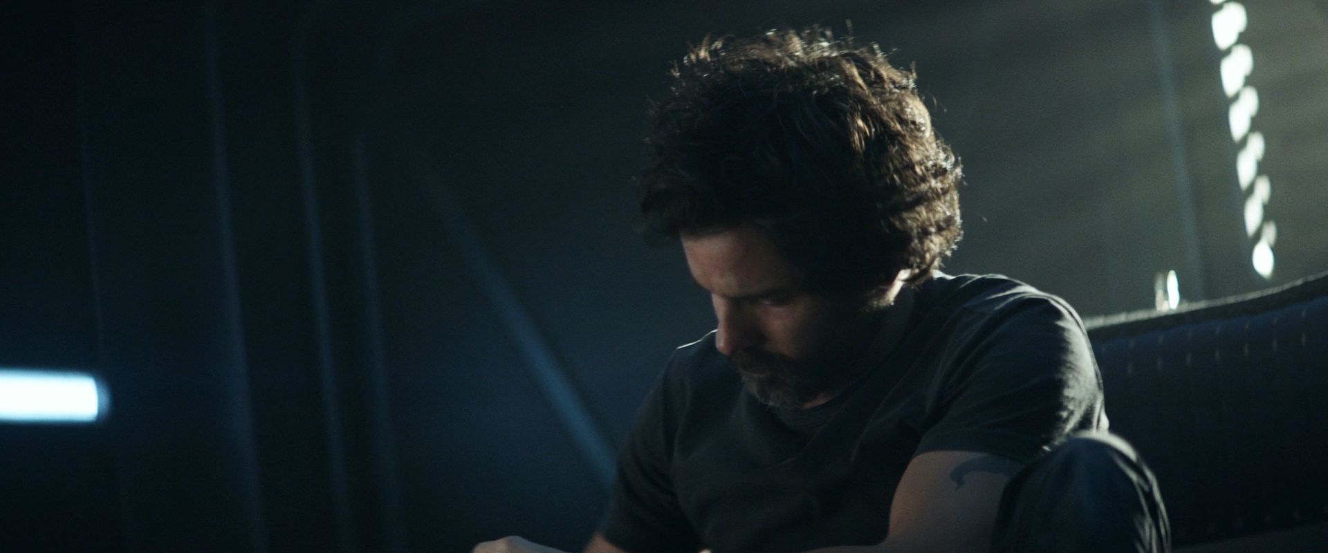 extant_StarTrek_PIC_1x08-BrokenPieces_02906.jpg