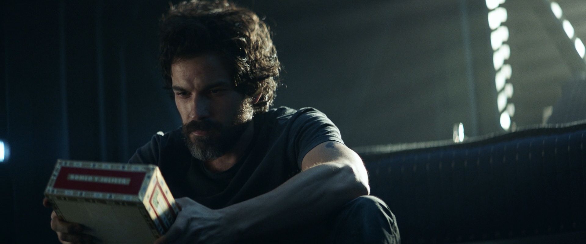 extant_StarTrek_PIC_1x08-BrokenPieces_02912.jpg