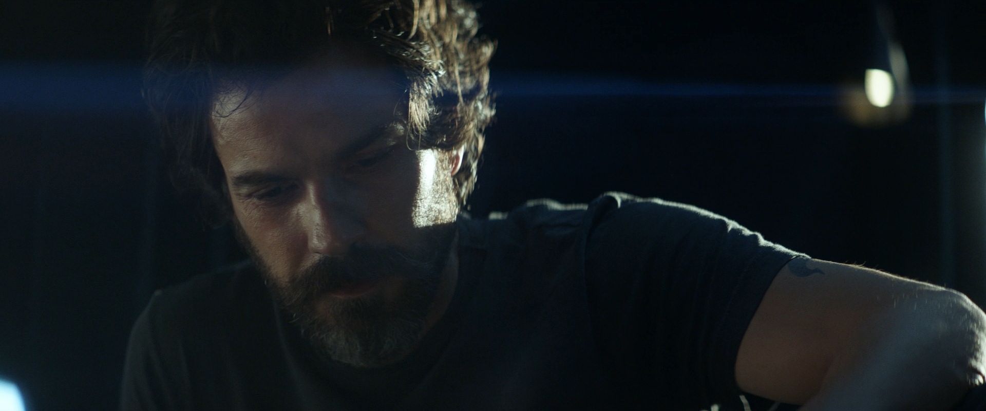 extant_StarTrek_PIC_1x08-BrokenPieces_02945.jpg