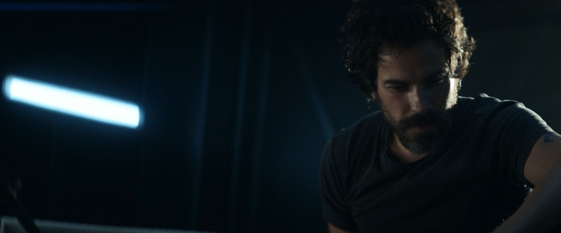 extant_StarTrek_PIC_1x08-BrokenPieces_02948.jpg
