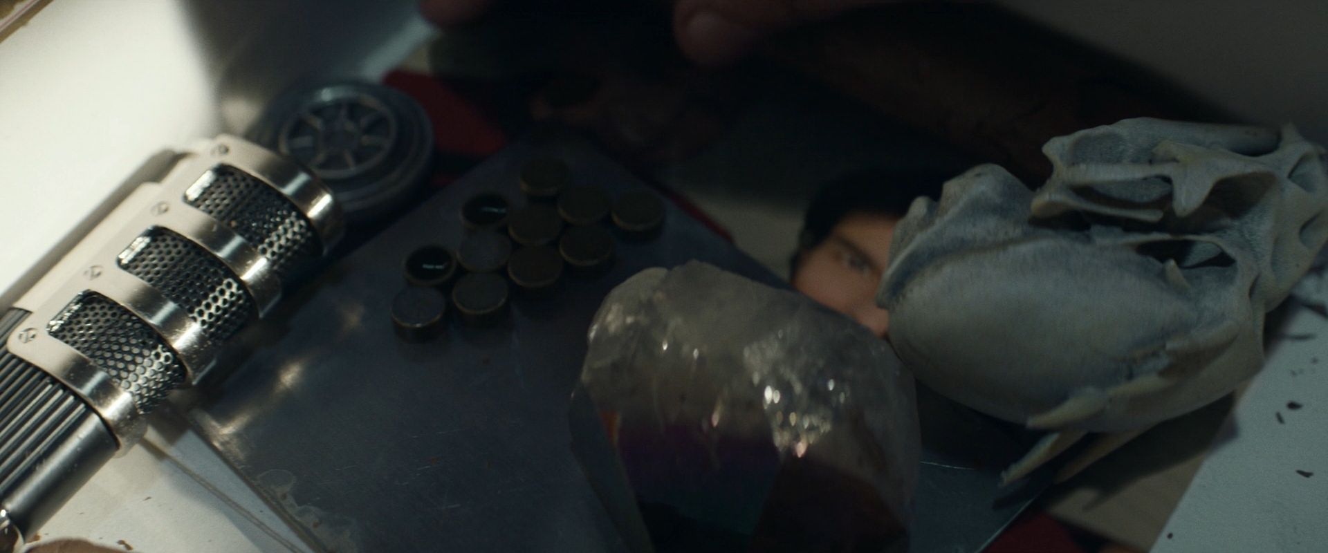 extant_StarTrek_PIC_1x08-BrokenPieces_02979.jpg