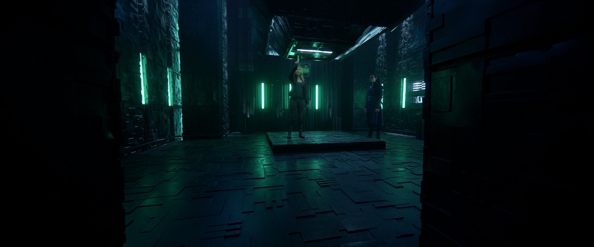 extant_StarTrek_PIC_1x08-BrokenPieces_03031.jpg