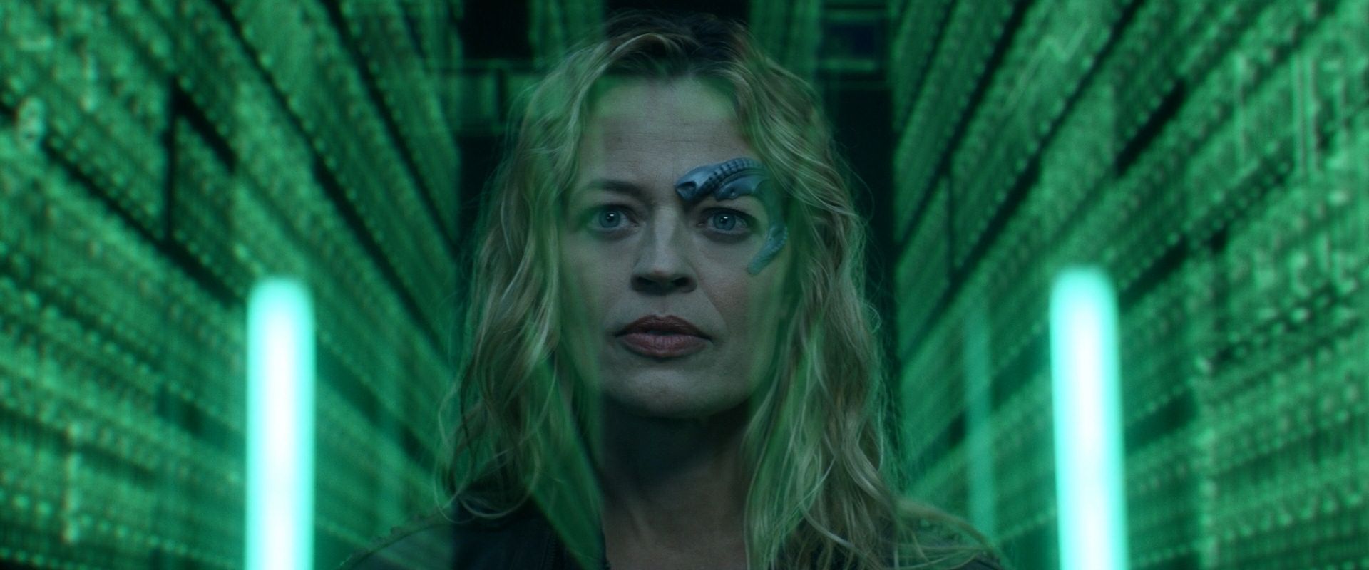 extant_StarTrek_PIC_1x08-BrokenPieces_03049.jpg