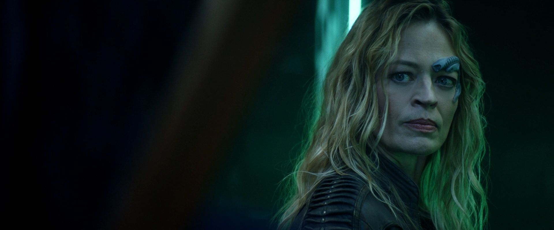 extant_StarTrek_PIC_1x08-BrokenPieces_03100.jpg