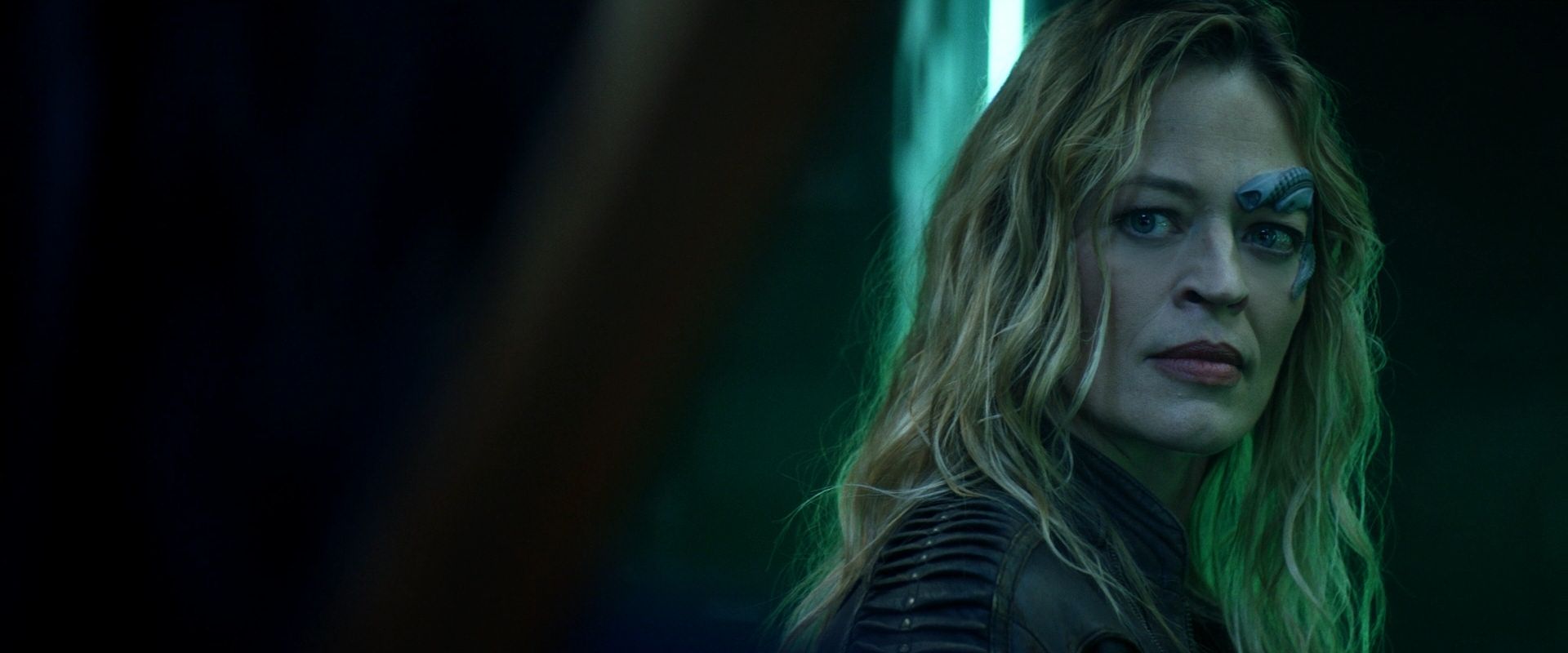 extant_StarTrek_PIC_1x08-BrokenPieces_03101.jpg