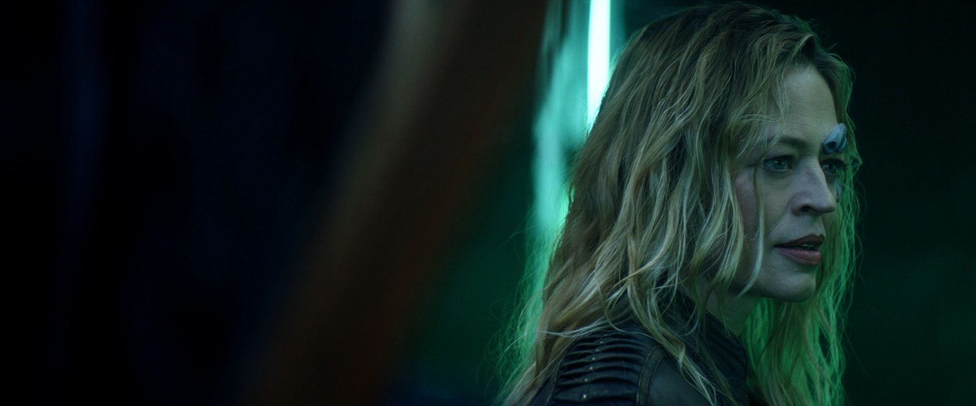 extant_StarTrek_PIC_1x08-BrokenPieces_03107.jpg