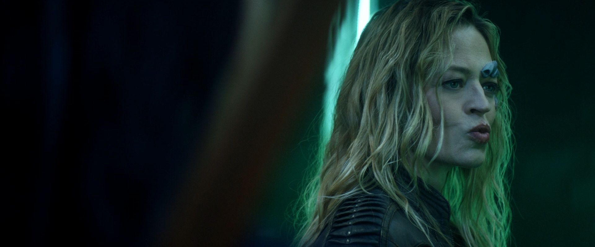 extant_StarTrek_PIC_1x08-BrokenPieces_03109.jpg