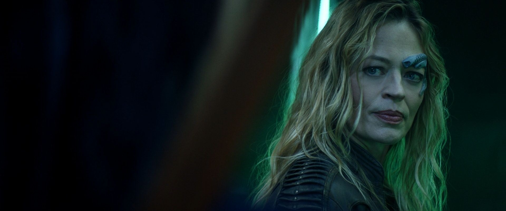 extant_StarTrek_PIC_1x08-BrokenPieces_03112.jpg