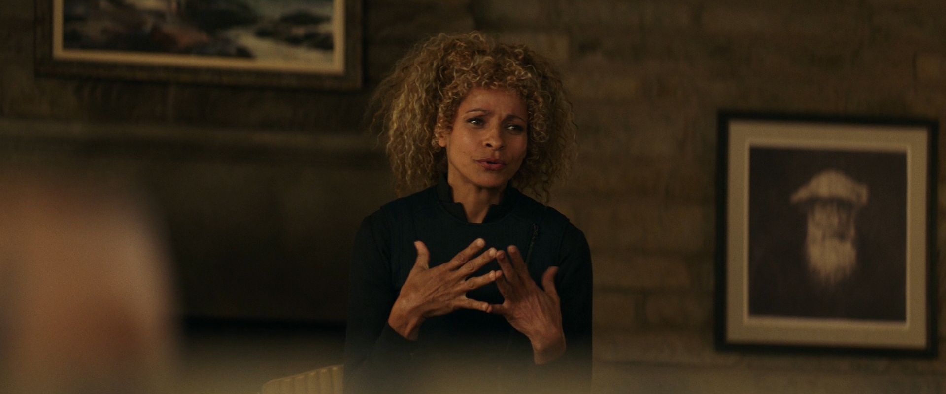 extant_StarTrek_PIC_1x08-BrokenPieces_03158.jpg
