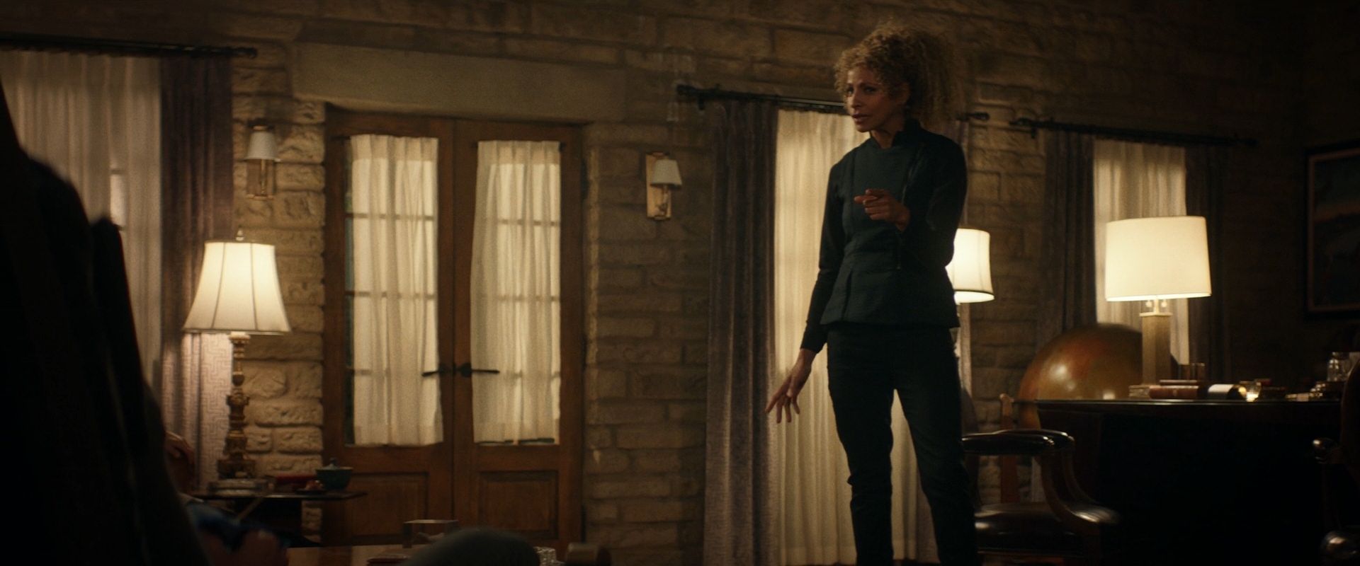 extant_StarTrek_PIC_1x08-BrokenPieces_03196.jpg