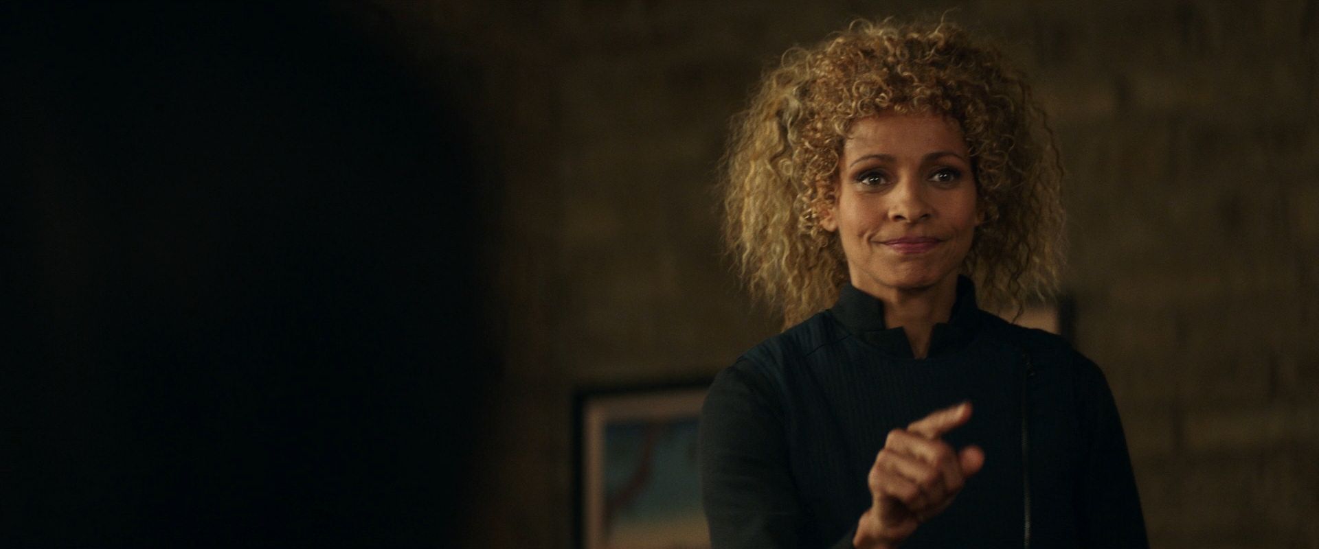 extant_StarTrek_PIC_1x08-BrokenPieces_03248.jpg