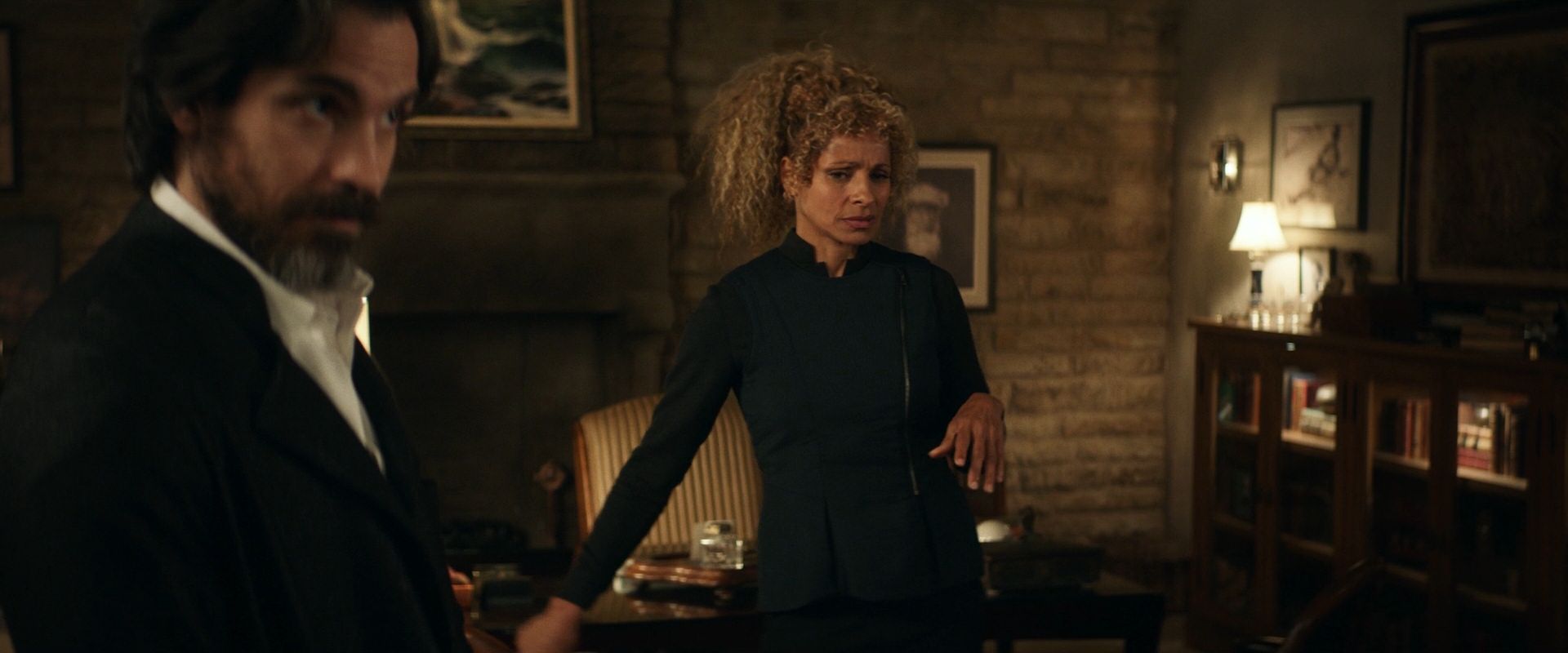extant_StarTrek_PIC_1x08-BrokenPieces_03304.jpg