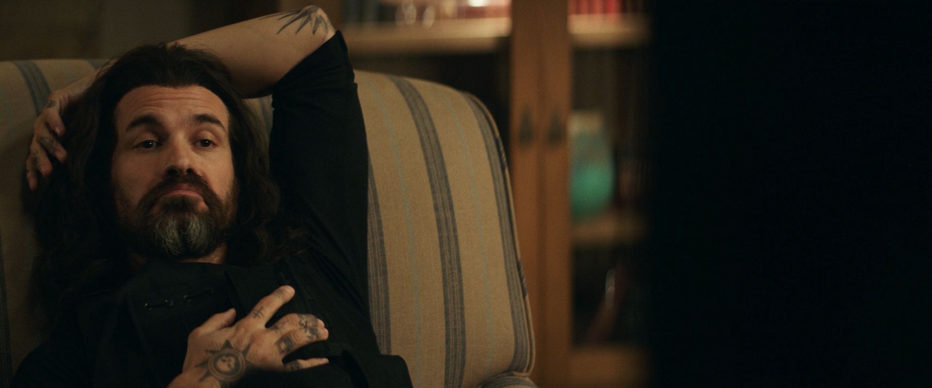 extant_StarTrek_PIC_1x08-BrokenPieces_03311.jpg