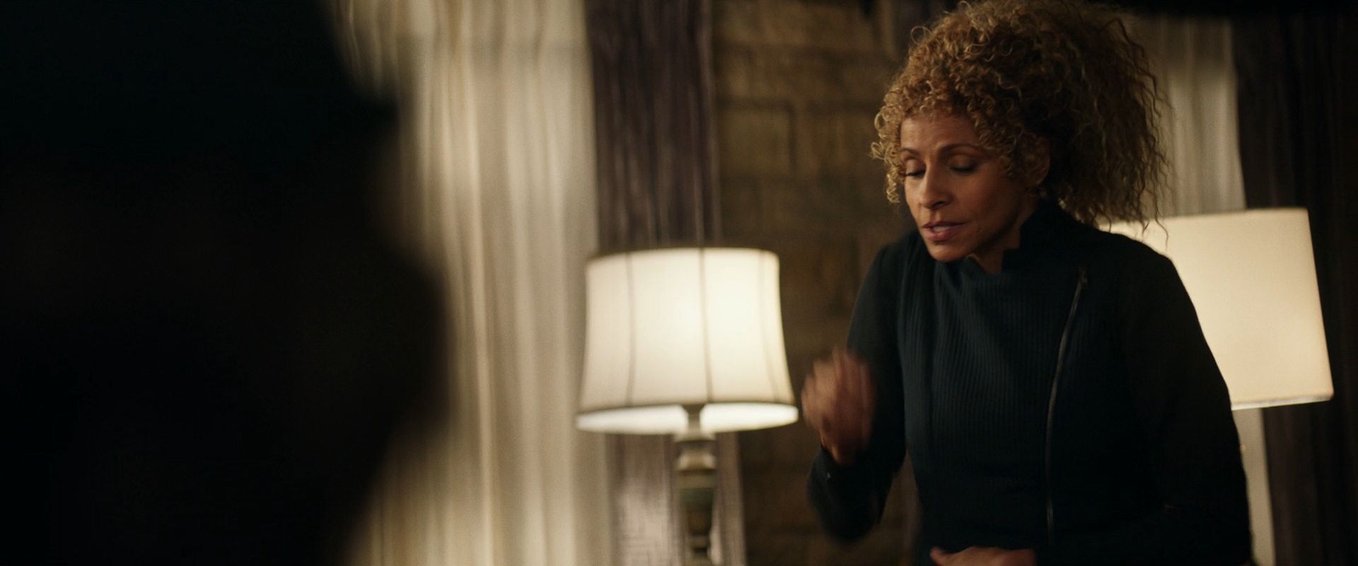 extant_StarTrek_PIC_1x08-BrokenPieces_03369.jpg