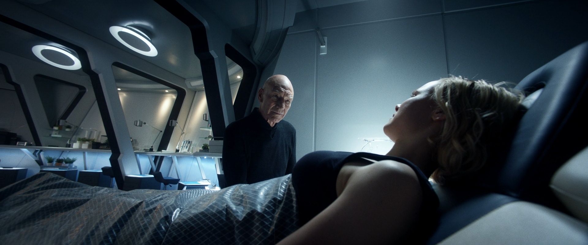 extant_StarTrek_PIC_1x08-BrokenPieces_03563.jpg