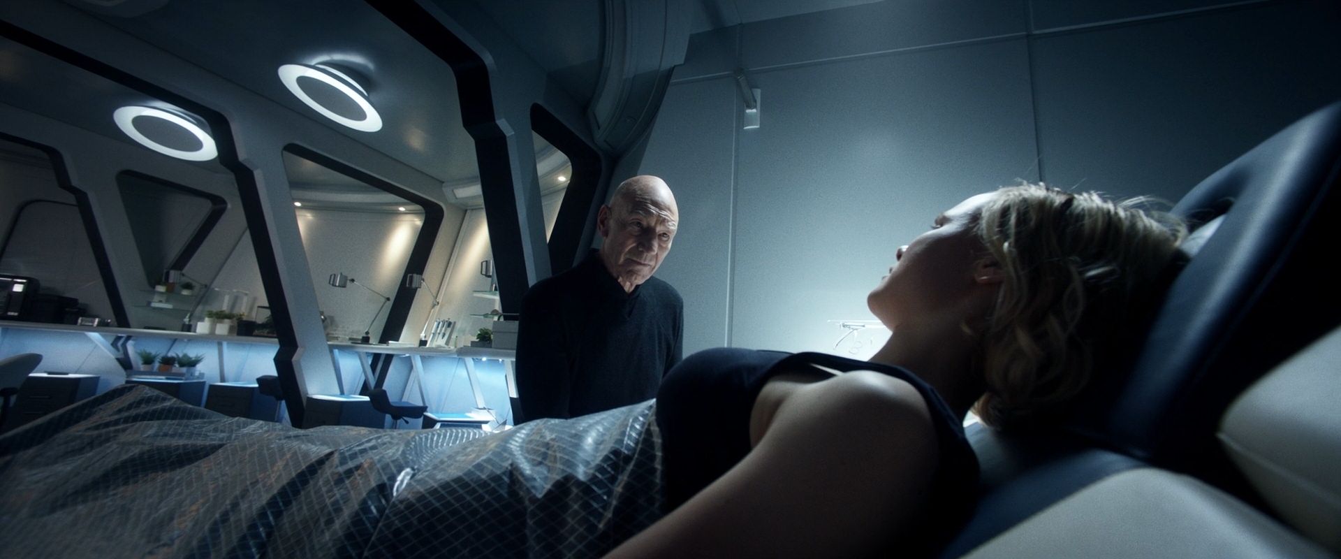 extant_StarTrek_PIC_1x08-BrokenPieces_03564.jpg