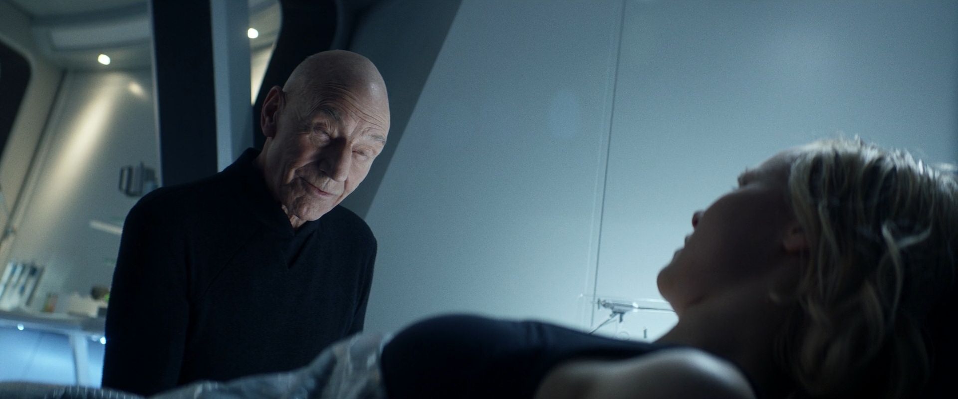 extant_StarTrek_PIC_1x08-BrokenPieces_03574.jpg