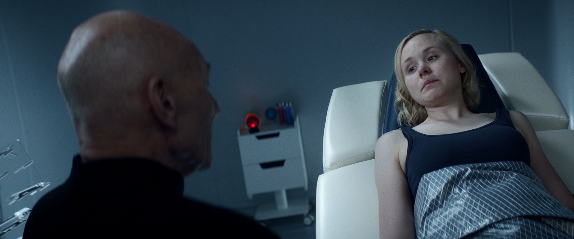 extant_StarTrek_PIC_1x08-BrokenPieces_03585.jpg