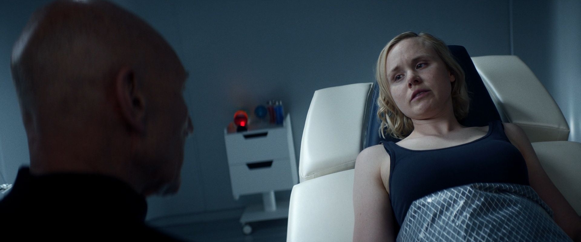 extant_StarTrek_PIC_1x08-BrokenPieces_03643.jpg