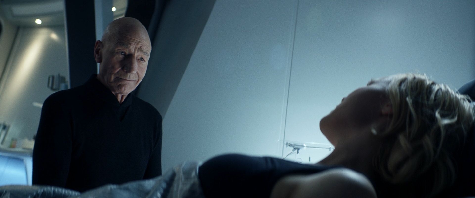 extant_StarTrek_PIC_1x08-BrokenPieces_03649.jpg