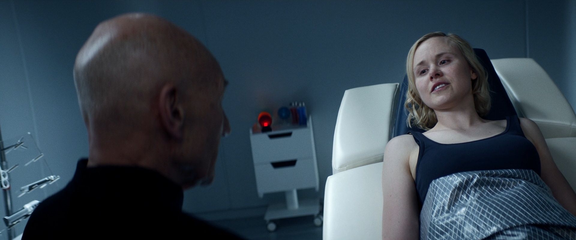 extant_StarTrek_PIC_1x08-BrokenPieces_03651.jpg