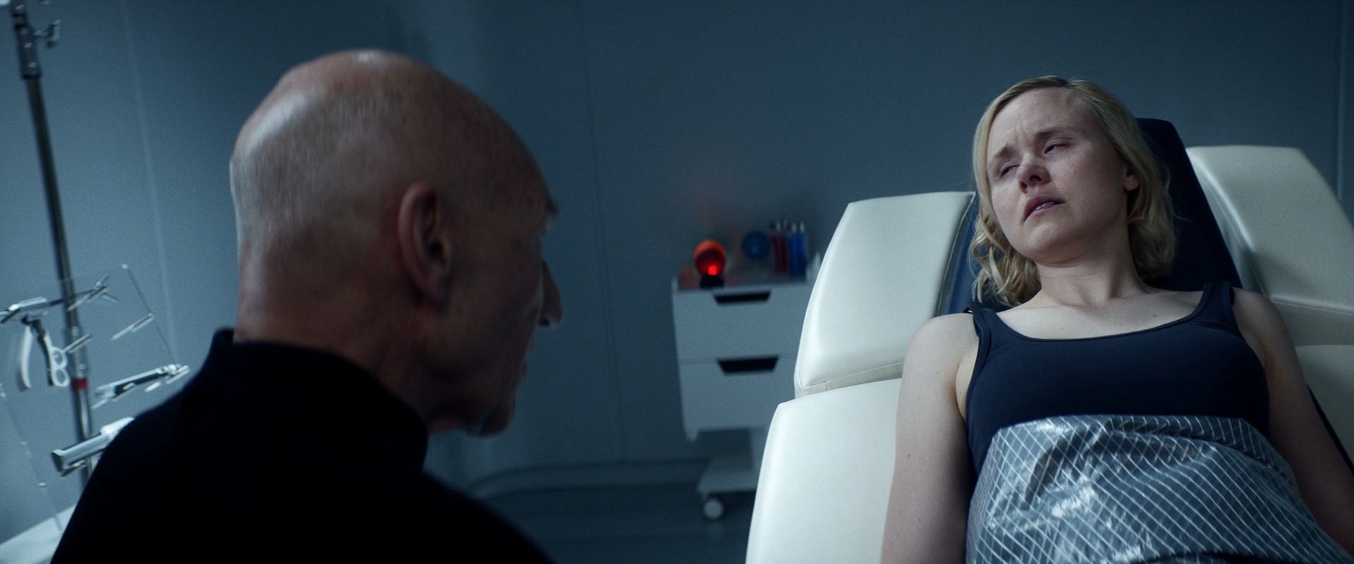 extant_StarTrek_PIC_1x08-BrokenPieces_03698.jpg