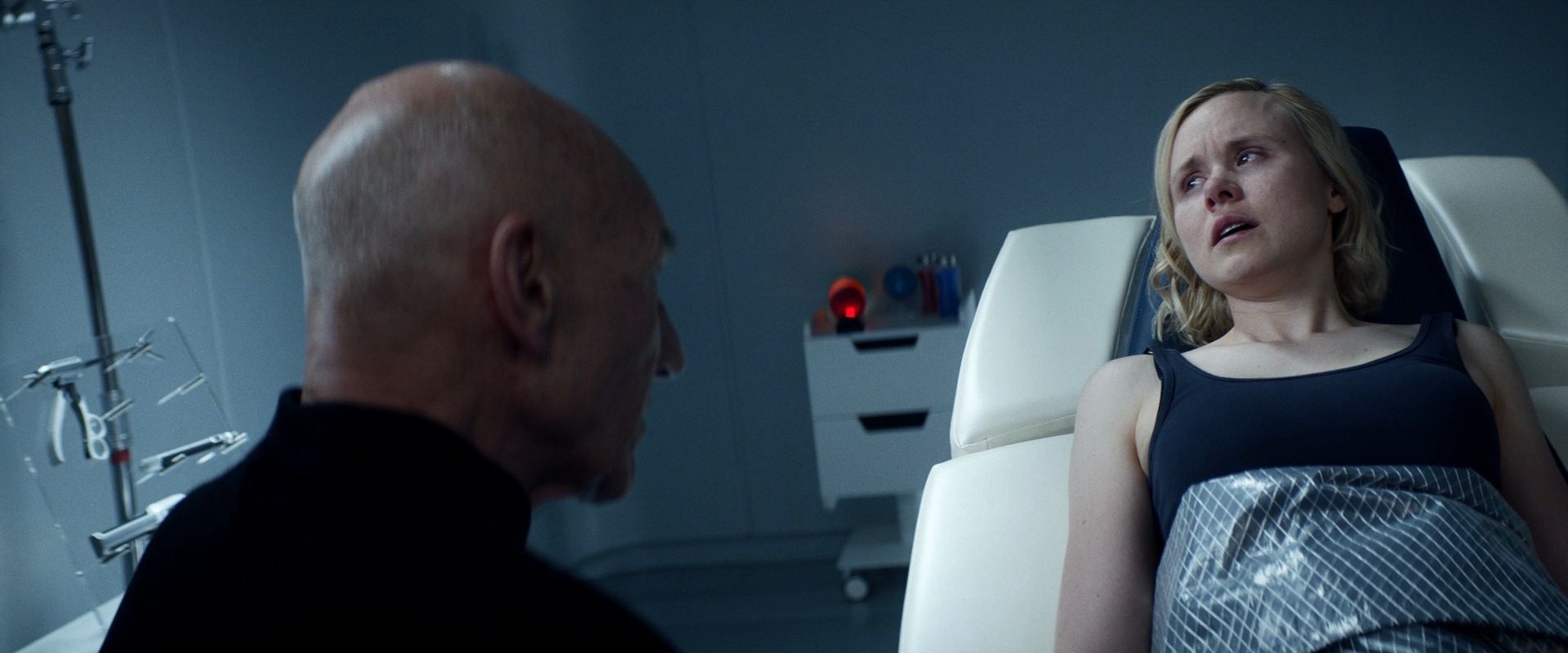 extant_StarTrek_PIC_1x08-BrokenPieces_03700.jpg