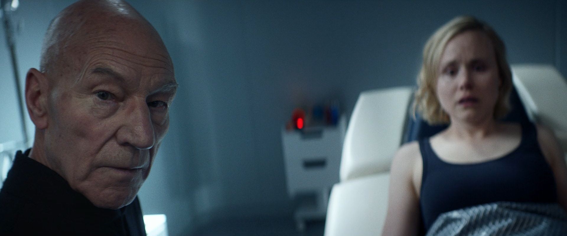 extant_StarTrek_PIC_1x08-BrokenPieces_03771.jpg