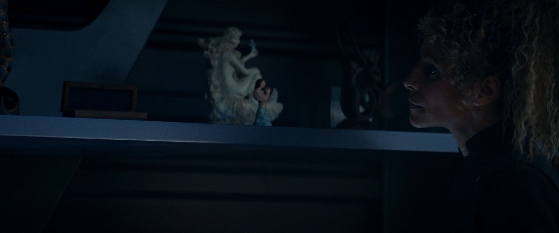 extant_StarTrek_PIC_1x08-BrokenPieces_03836.jpg