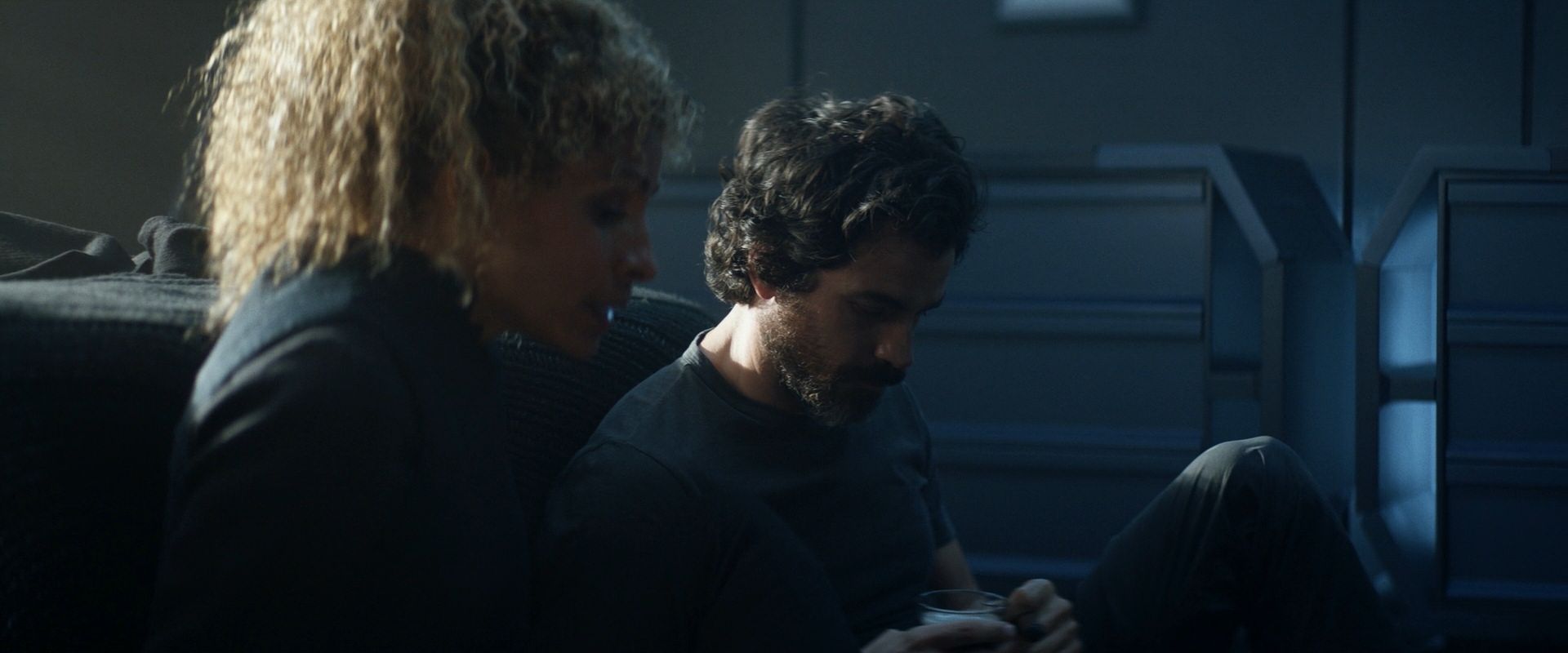 extant_StarTrek_PIC_1x08-BrokenPieces_03868.jpg