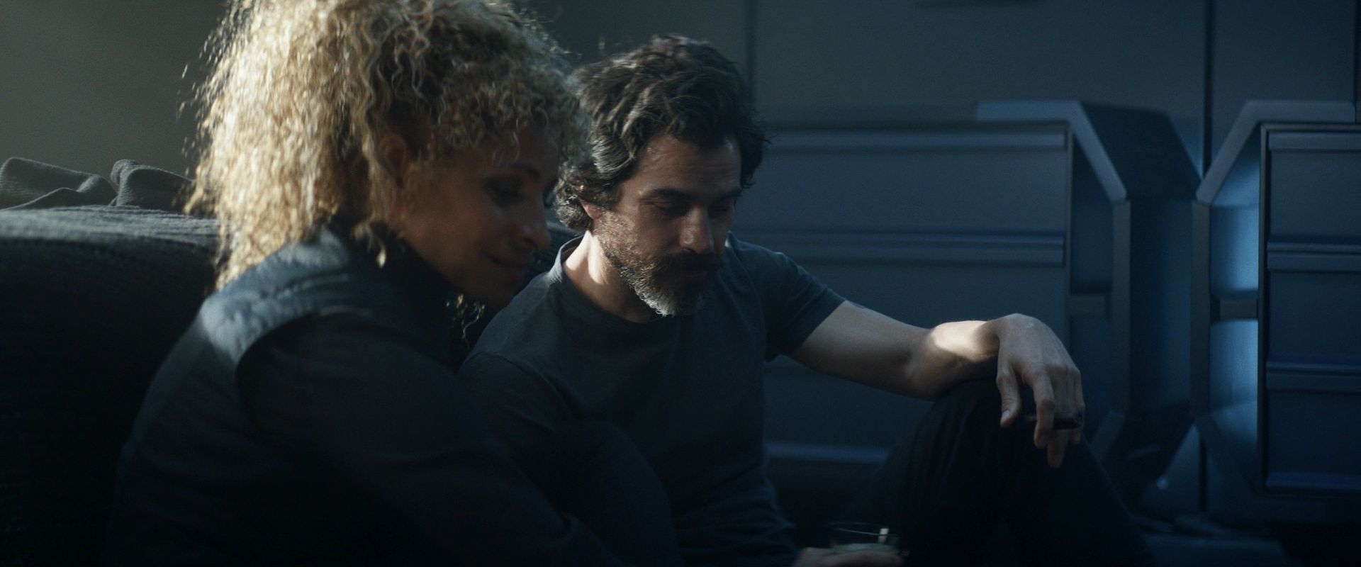 extant_StarTrek_PIC_1x08-BrokenPieces_03902.jpg