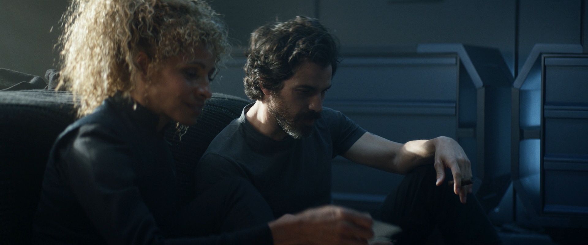 extant_StarTrek_PIC_1x08-BrokenPieces_03905.jpg