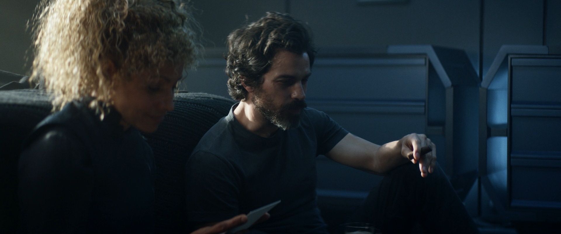 extant_StarTrek_PIC_1x08-BrokenPieces_03915.jpg