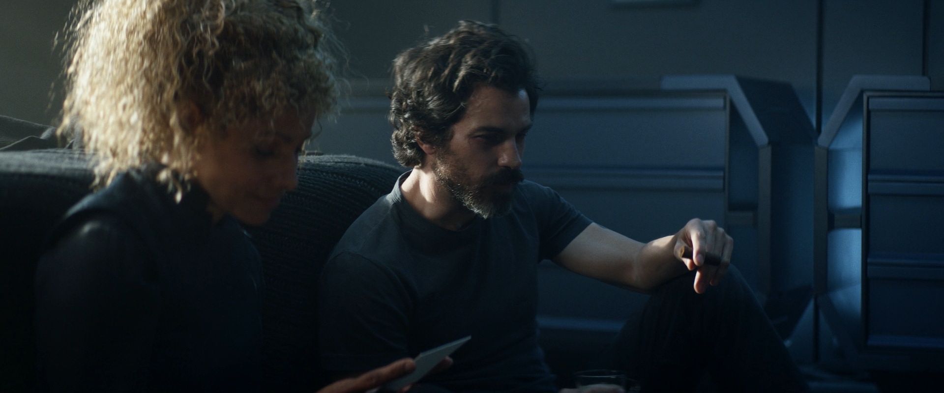 extant_StarTrek_PIC_1x08-BrokenPieces_03916.jpg