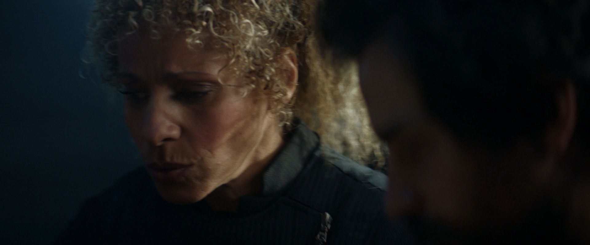 extant_StarTrek_PIC_1x08-BrokenPieces_03922.jpg