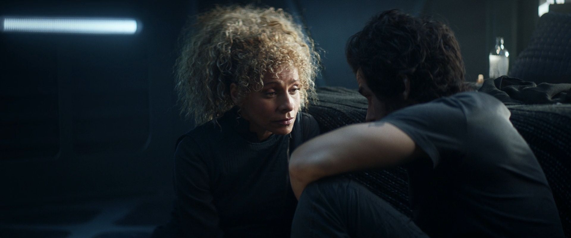 extant_StarTrek_PIC_1x08-BrokenPieces_04031.jpg