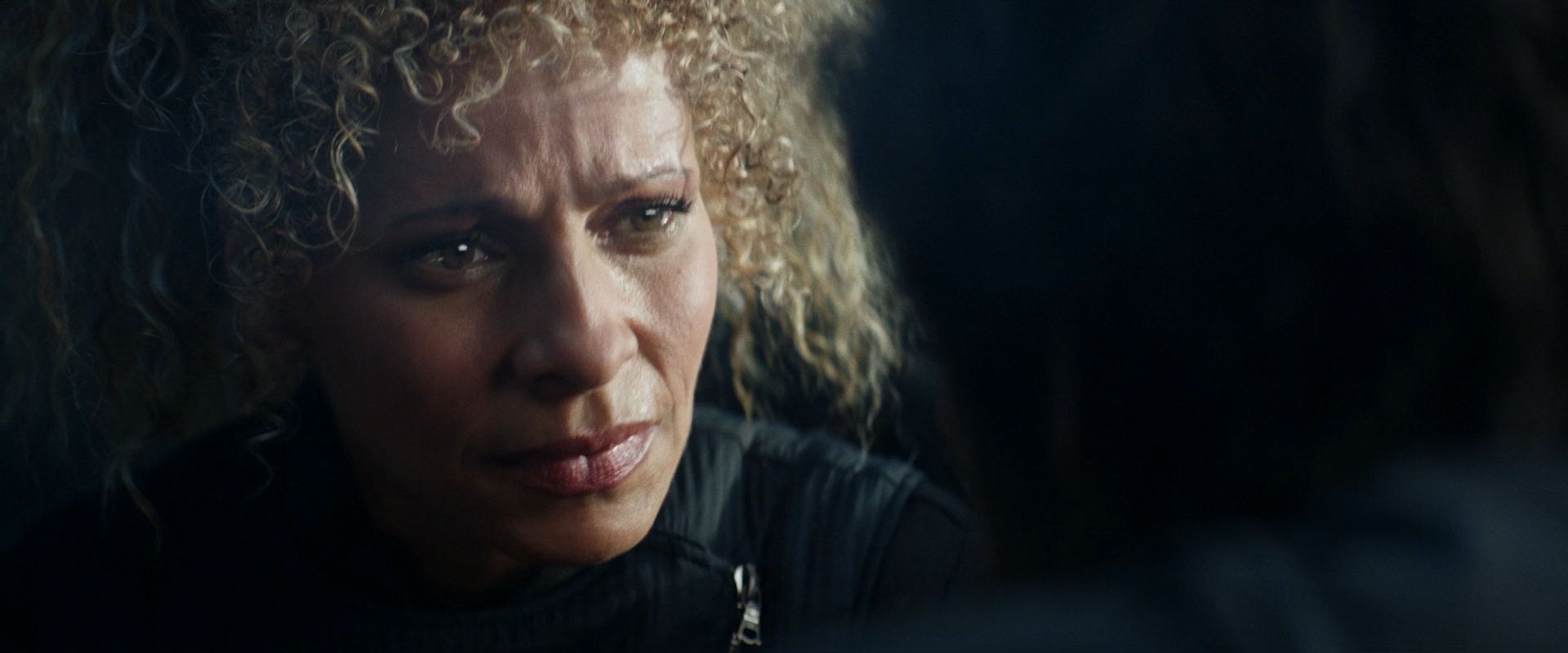 extant_StarTrek_PIC_1x08-BrokenPieces_04124.jpg