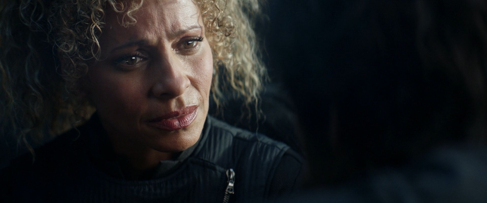 extant_StarTrek_PIC_1x08-BrokenPieces_04125.jpg
