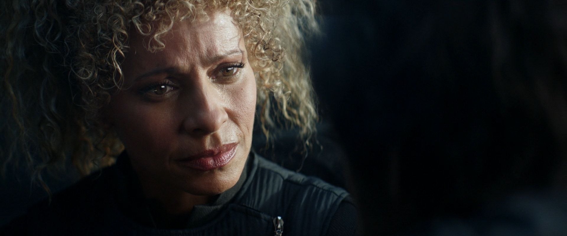 extant_StarTrek_PIC_1x08-BrokenPieces_04127.jpg