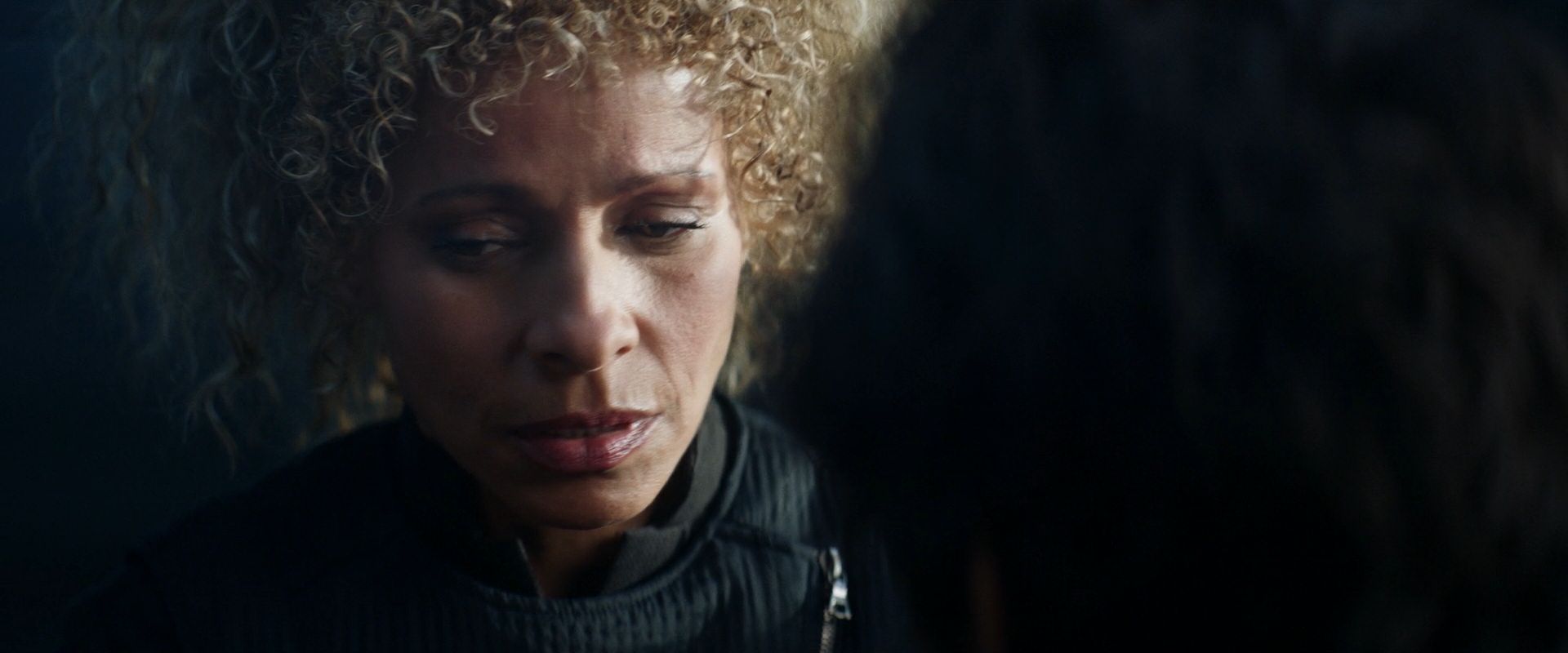 extant_StarTrek_PIC_1x08-BrokenPieces_04172.jpg