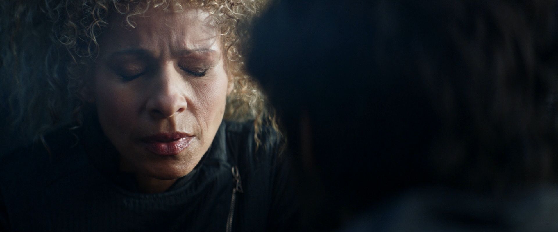 extant_StarTrek_PIC_1x08-BrokenPieces_04214.jpg
