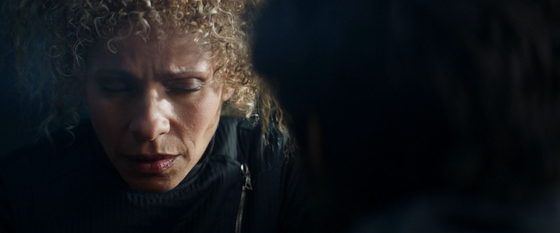 extant_StarTrek_PIC_1x08-BrokenPieces_04216.jpg