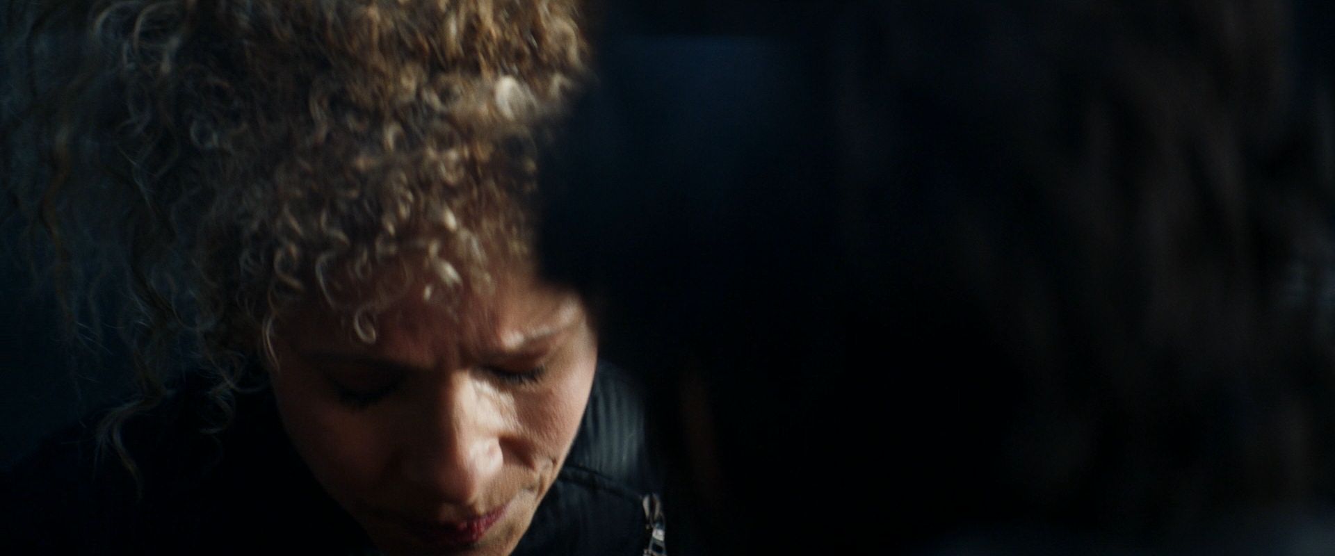 extant_StarTrek_PIC_1x08-BrokenPieces_04221.jpg