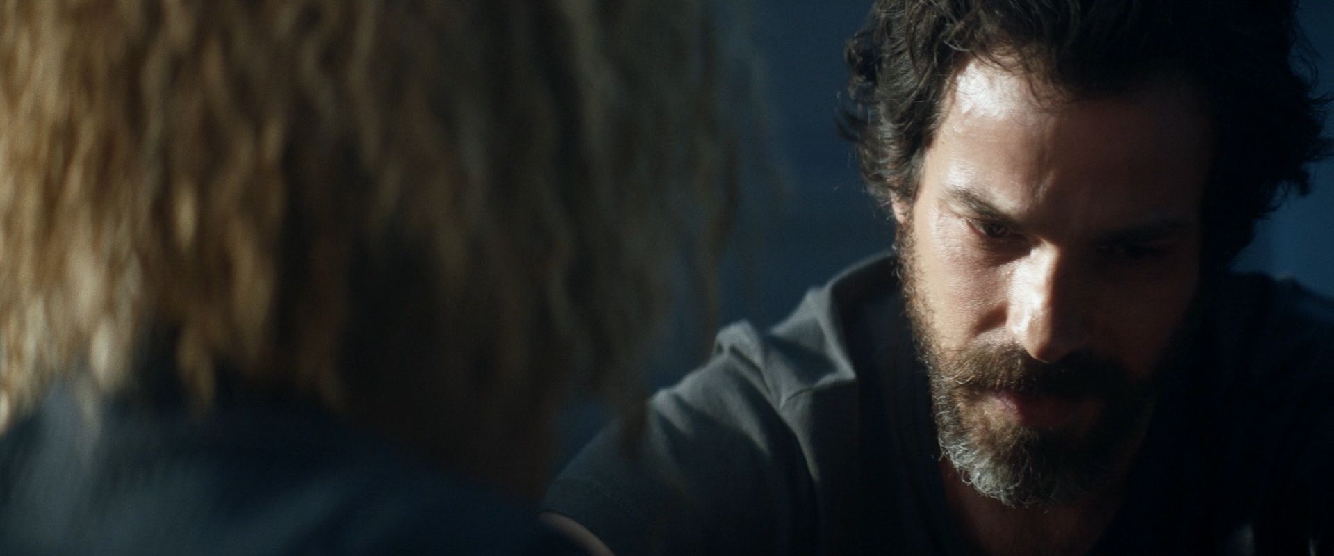 extant_StarTrek_PIC_1x08-BrokenPieces_04232.jpg