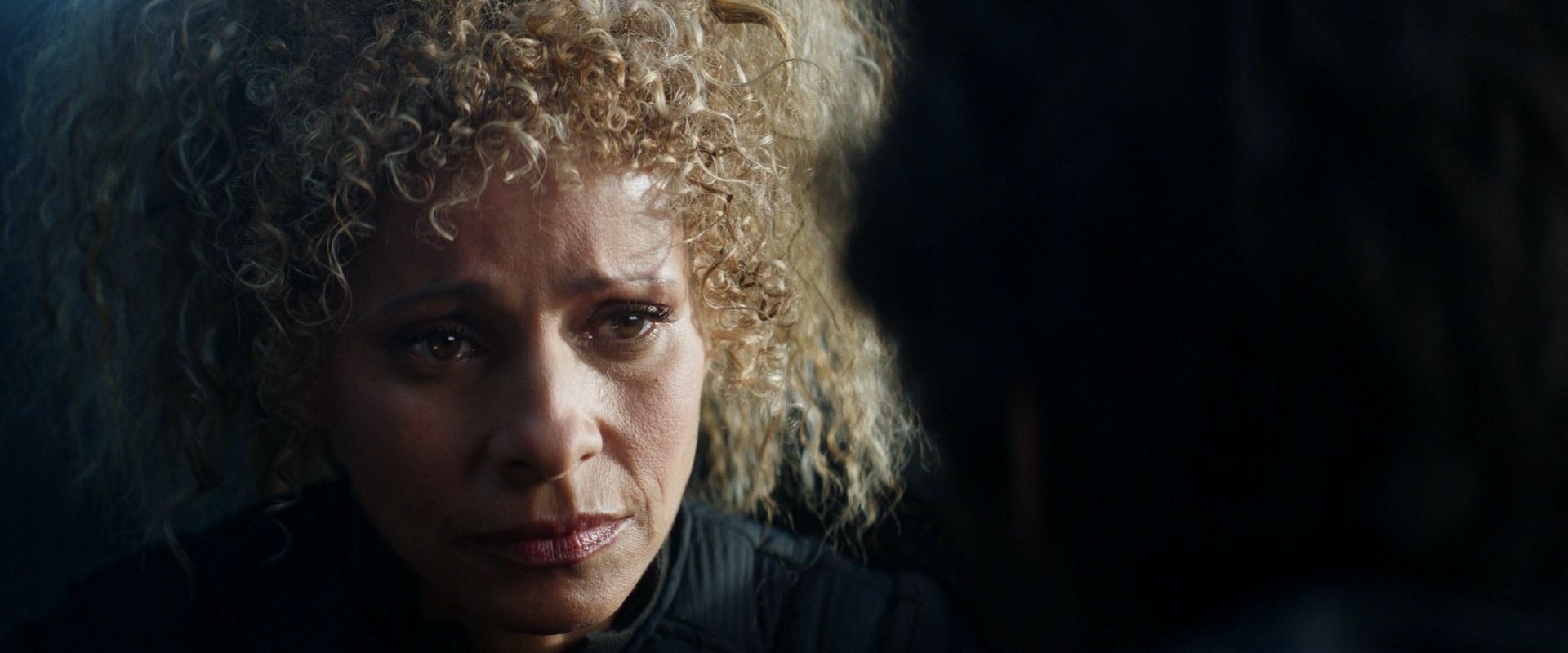 extant_StarTrek_PIC_1x08-BrokenPieces_04251.jpg