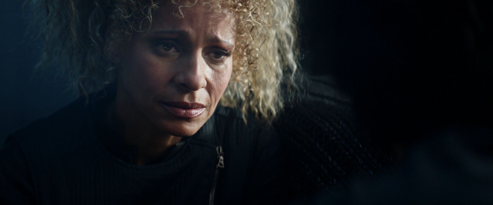 extant_StarTrek_PIC_1x08-BrokenPieces_04278.jpg